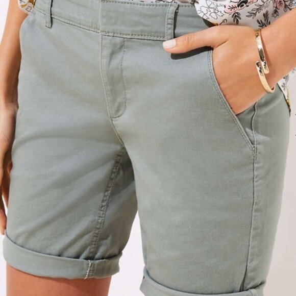 Loft - Marisa Bermuda Roll Shorts Mystic Olive Green 452952 | Size 4 - Picture 4 of 12